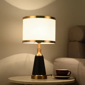 האמריקאי השינה Bedsidetable המנורה מלון וילה חדר האורחים סלון מעוצב שולחן מנורת זהב ברזל מנורת Led